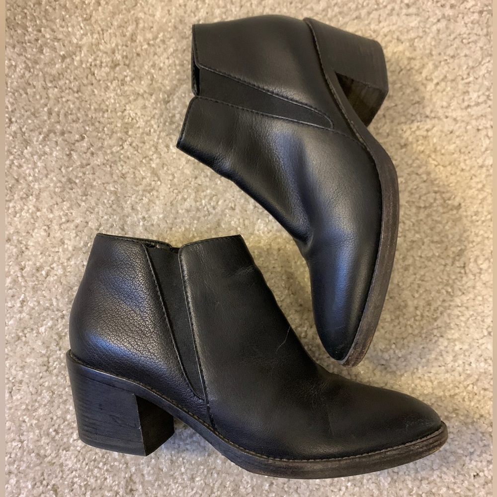 Aquatalia Black Leather Ankle Boot